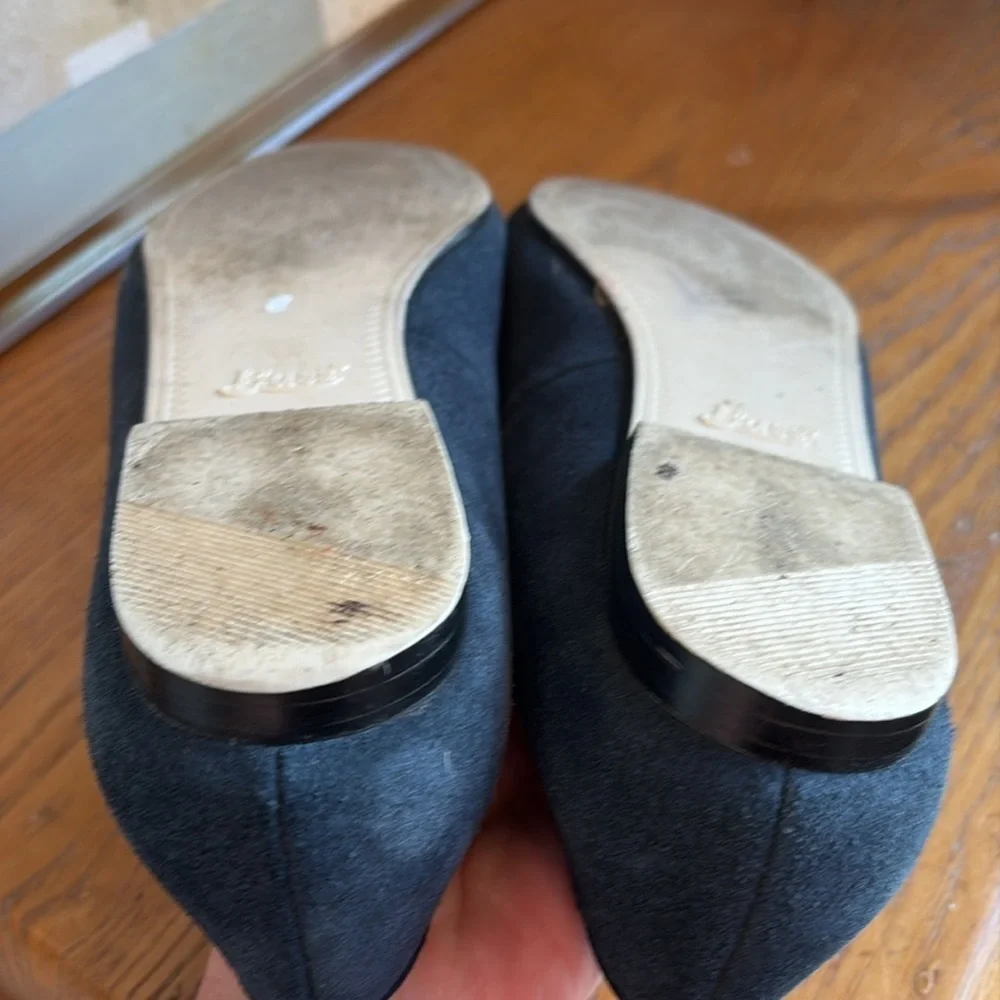 🌛GH Bass and Company navy blue suede ballet flats: